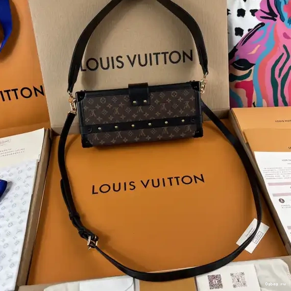 PETITE EAST WEST VUITTON MALLE LOUIS 0629